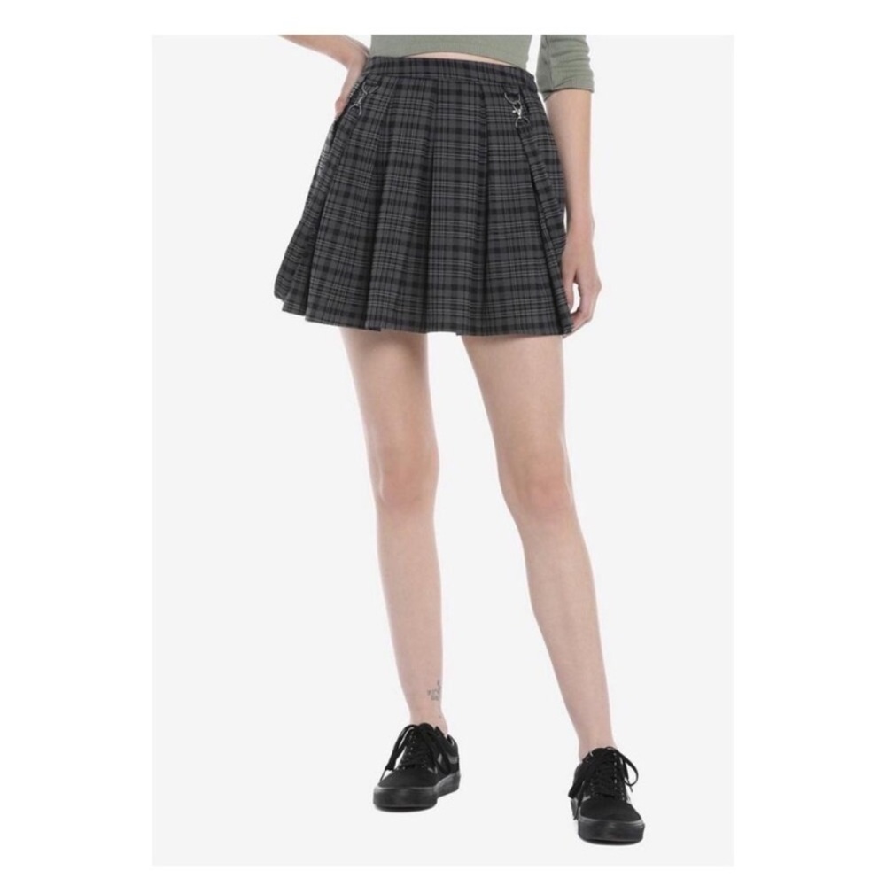 Hot Topic preppy goth plaid suspender pleated skirt